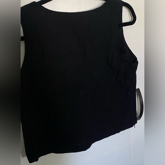NWOT. Cropped, black, thick strap, square neck tank. - Picture 2 of 4